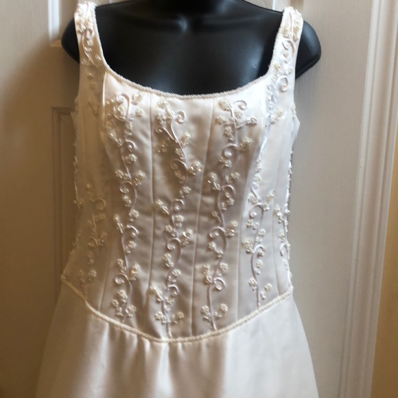 Wedding dress Ivy, with slip and crown to match - Picture 6 of 8